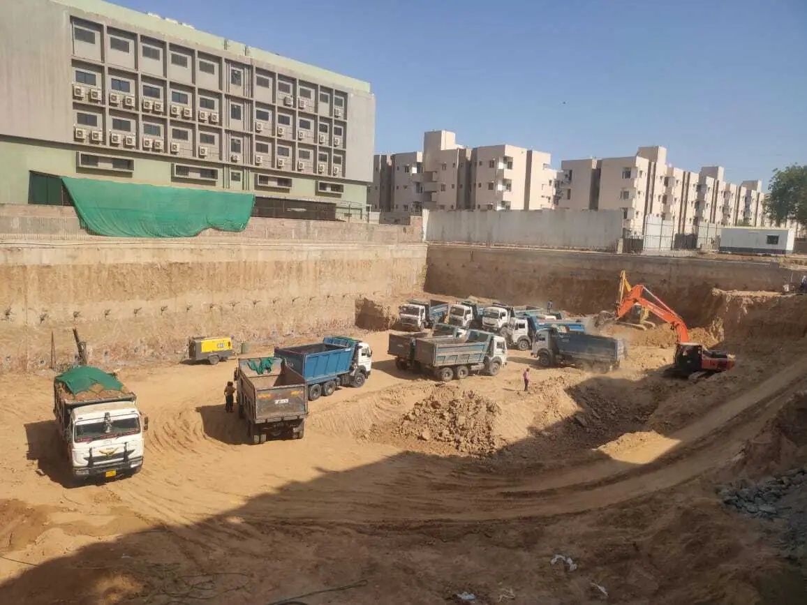 Construction site showing diaphragm wall construction in progress in Delhi.