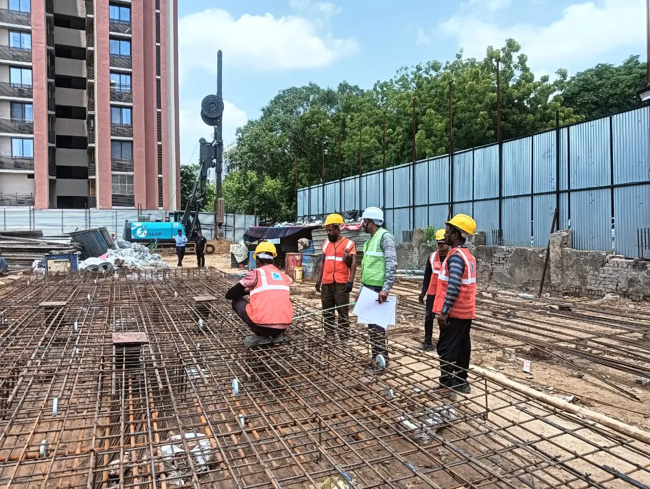 Reinforced steel cage for diaphragm wall construction in Delhi.